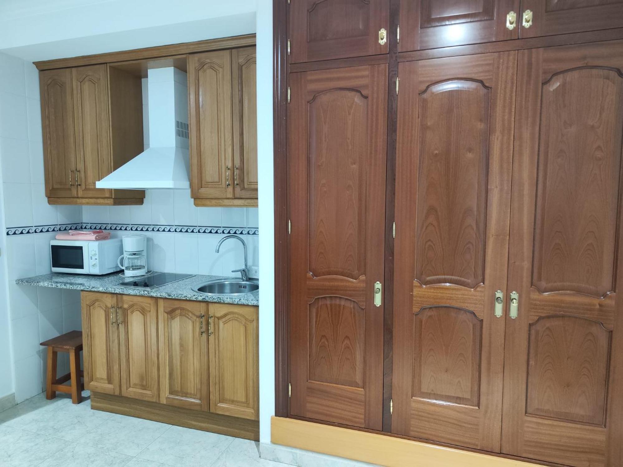Apartamentos Leonor Carihuela Torremolinos Esterno foto