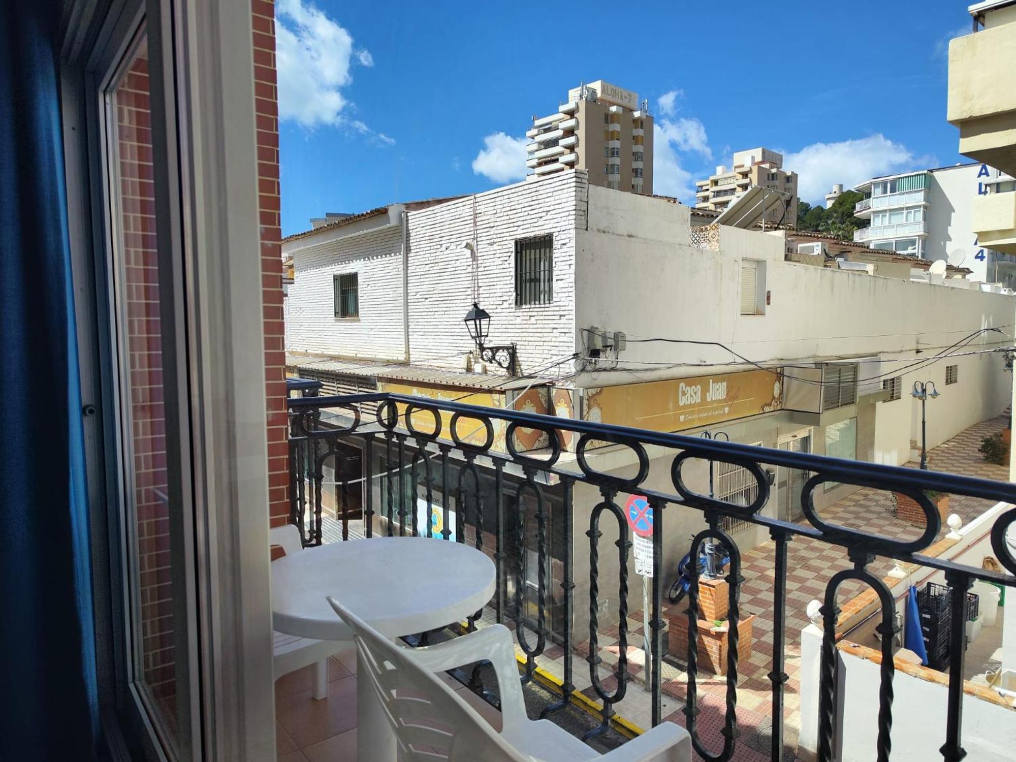 Apartamentos Leonor Carihuela Torremolinos Esterno foto