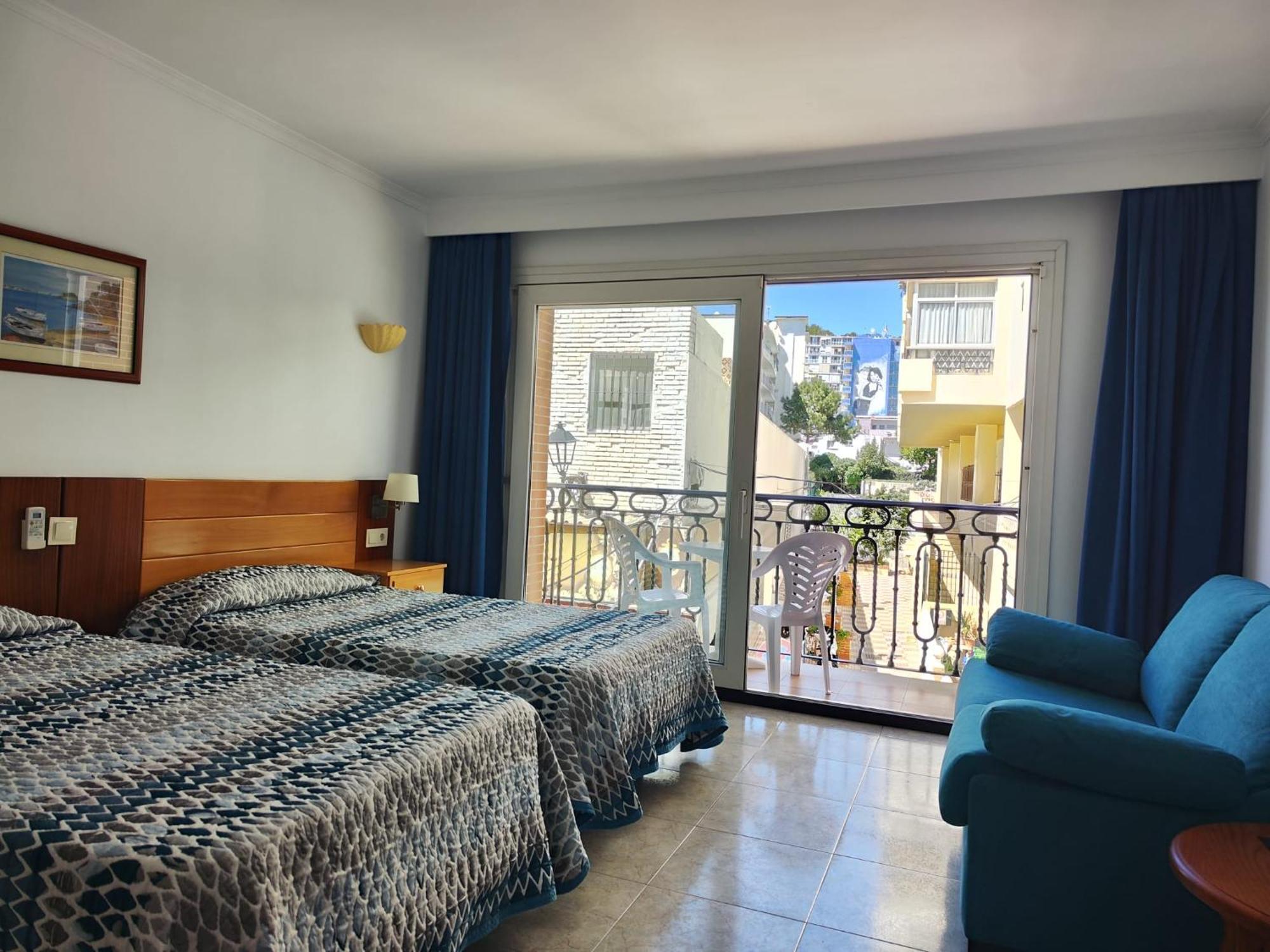 Apartamentos Leonor Carihuela Torremolinos Esterno foto