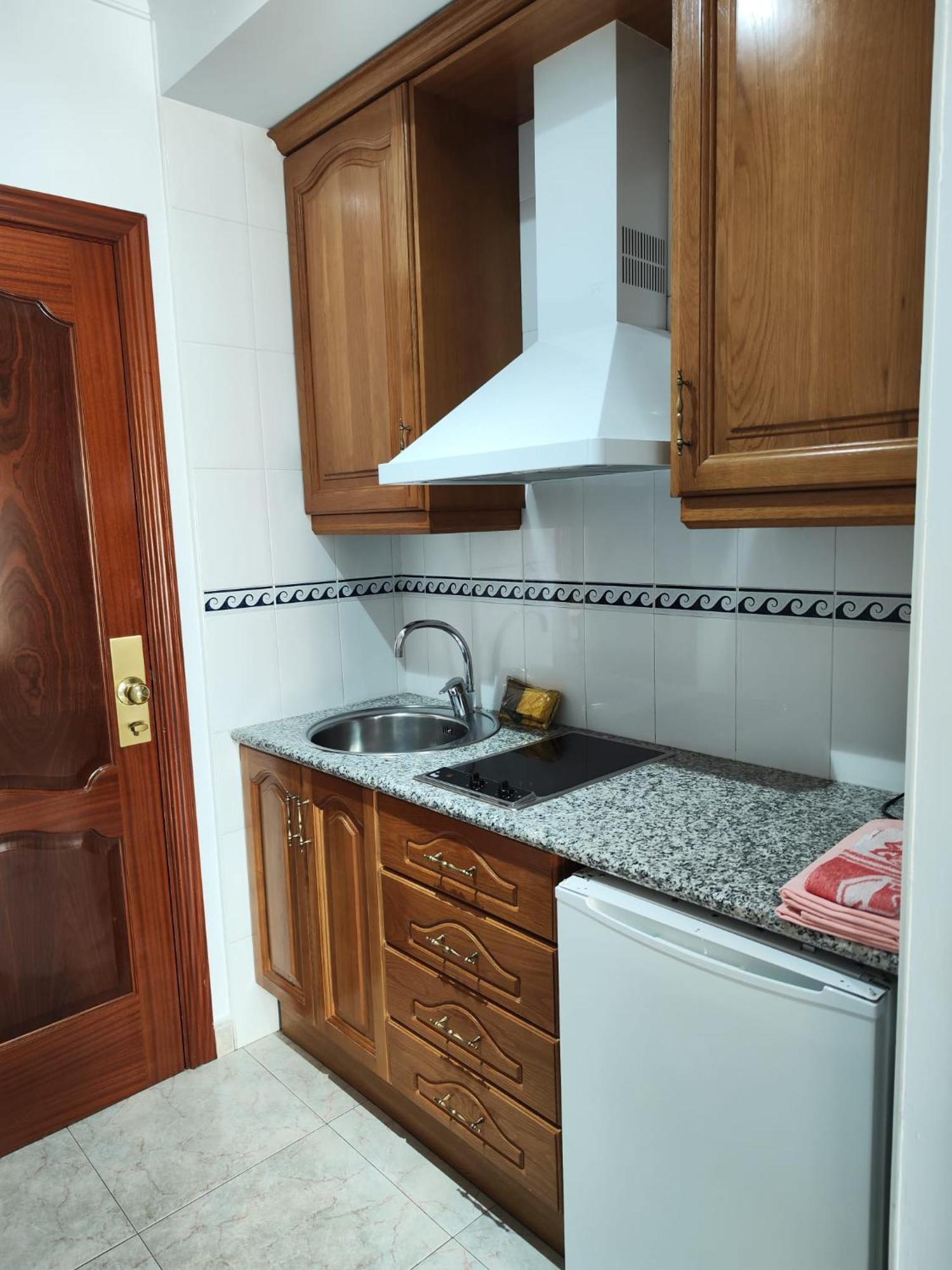 Apartamentos Leonor Carihuela Torremolinos Esterno foto
