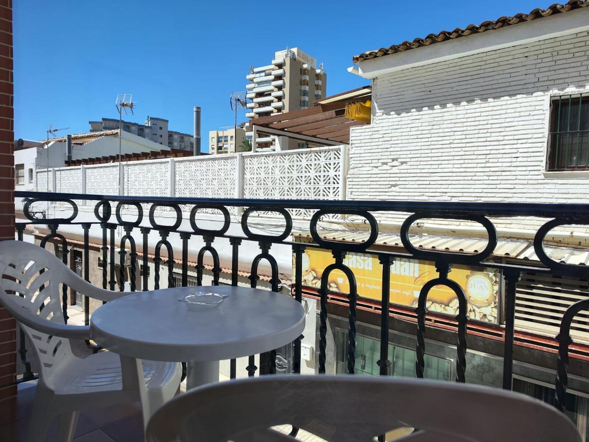 Apartamentos Leonor Carihuela Torremolinos Esterno foto