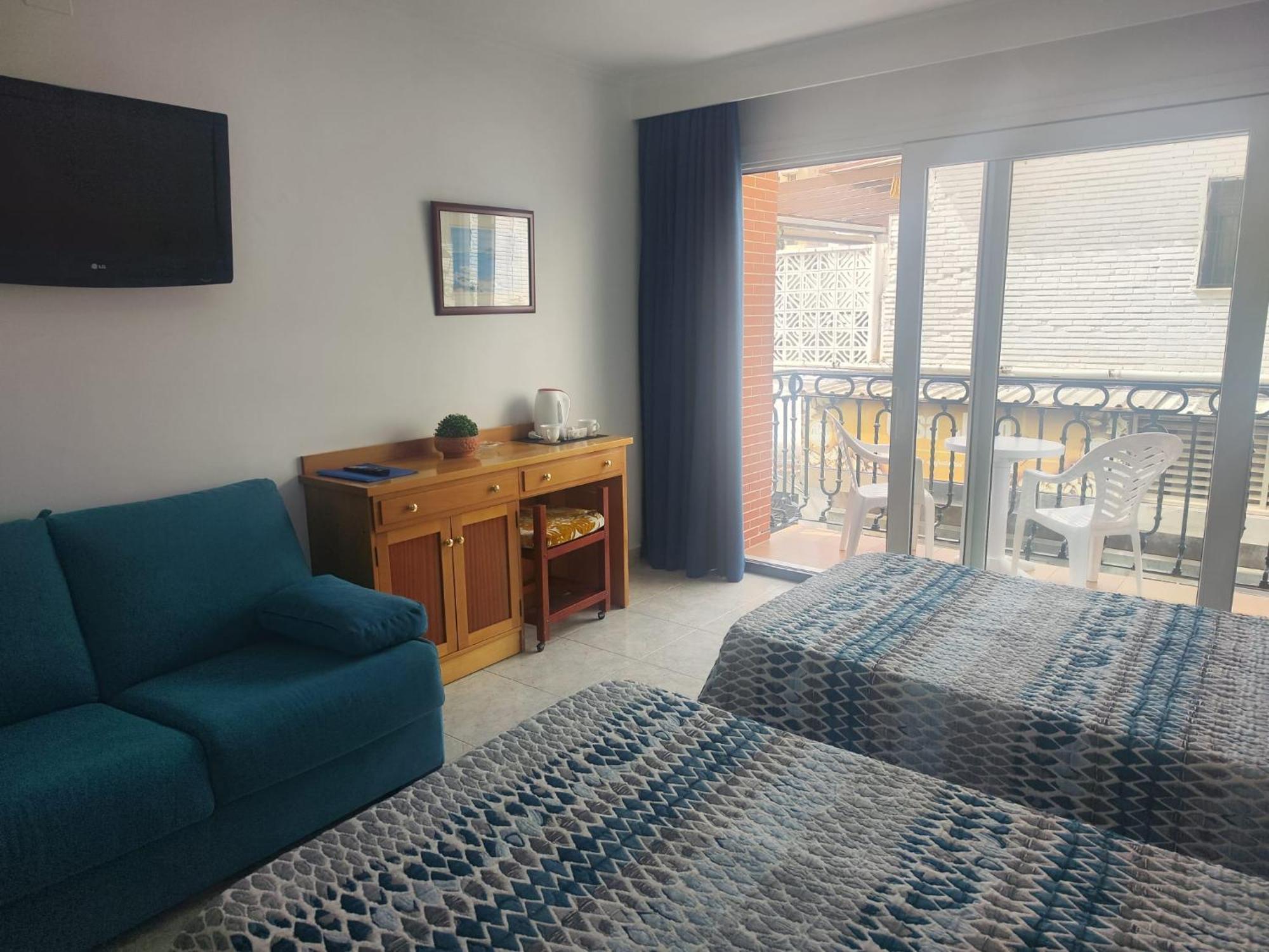 Apartamentos Leonor Carihuela Torremolinos Camera foto