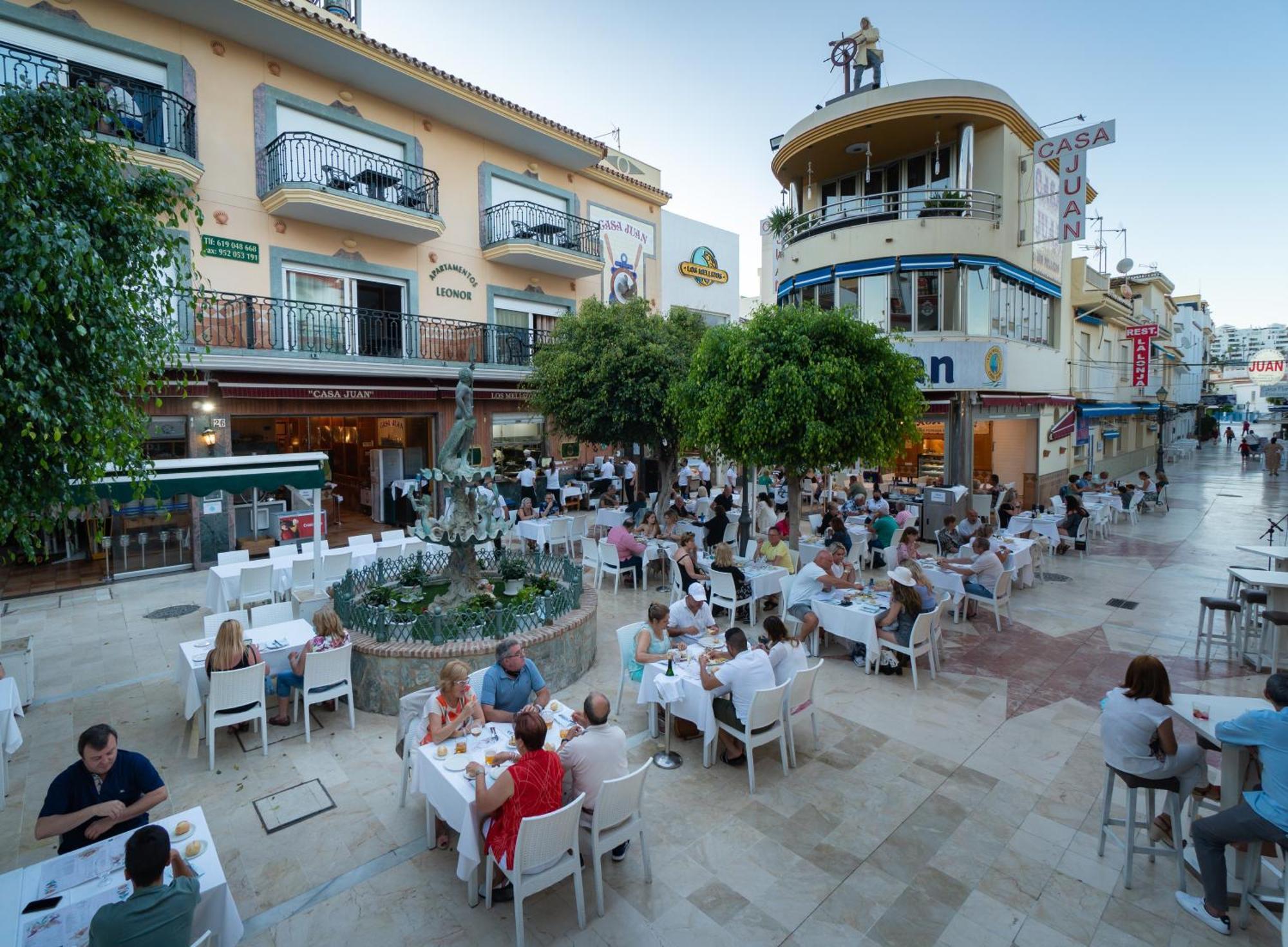 Apartamentos Leonor Carihuela Torremolinos Esterno foto